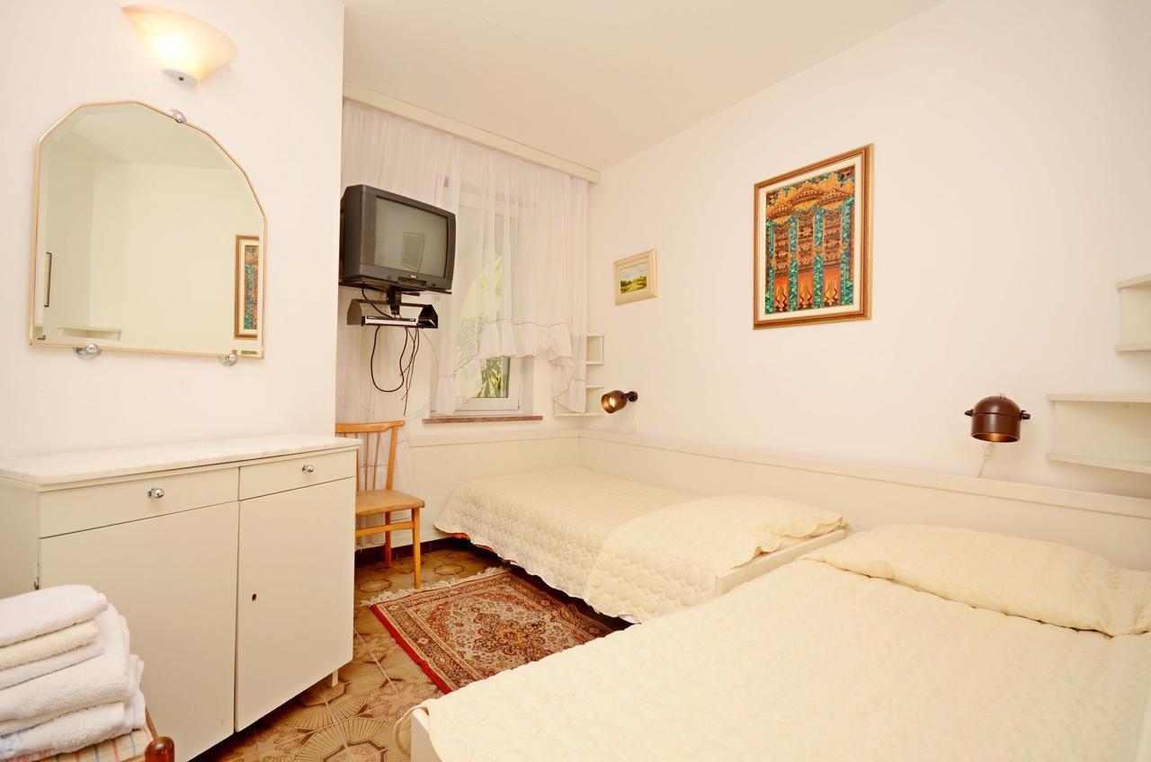 Dea Apartment *